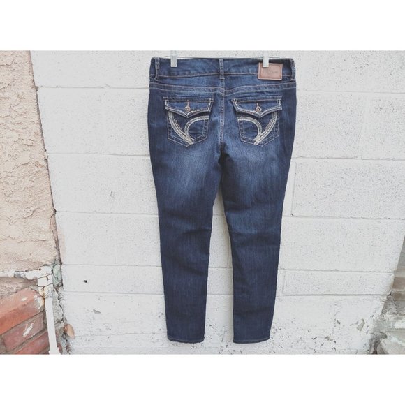 Ariya Low Rise Skinny Jeans Womens Size 11/12 - Picture 6 of 9